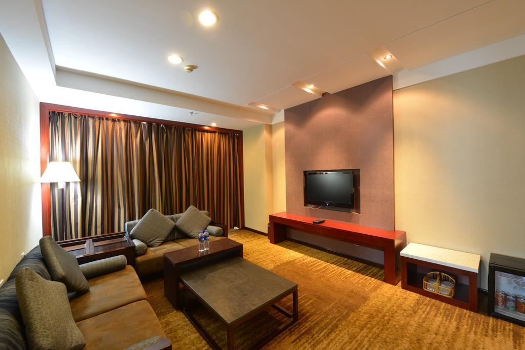 The Royal Fortune Hotel Shenyang Exterior foto