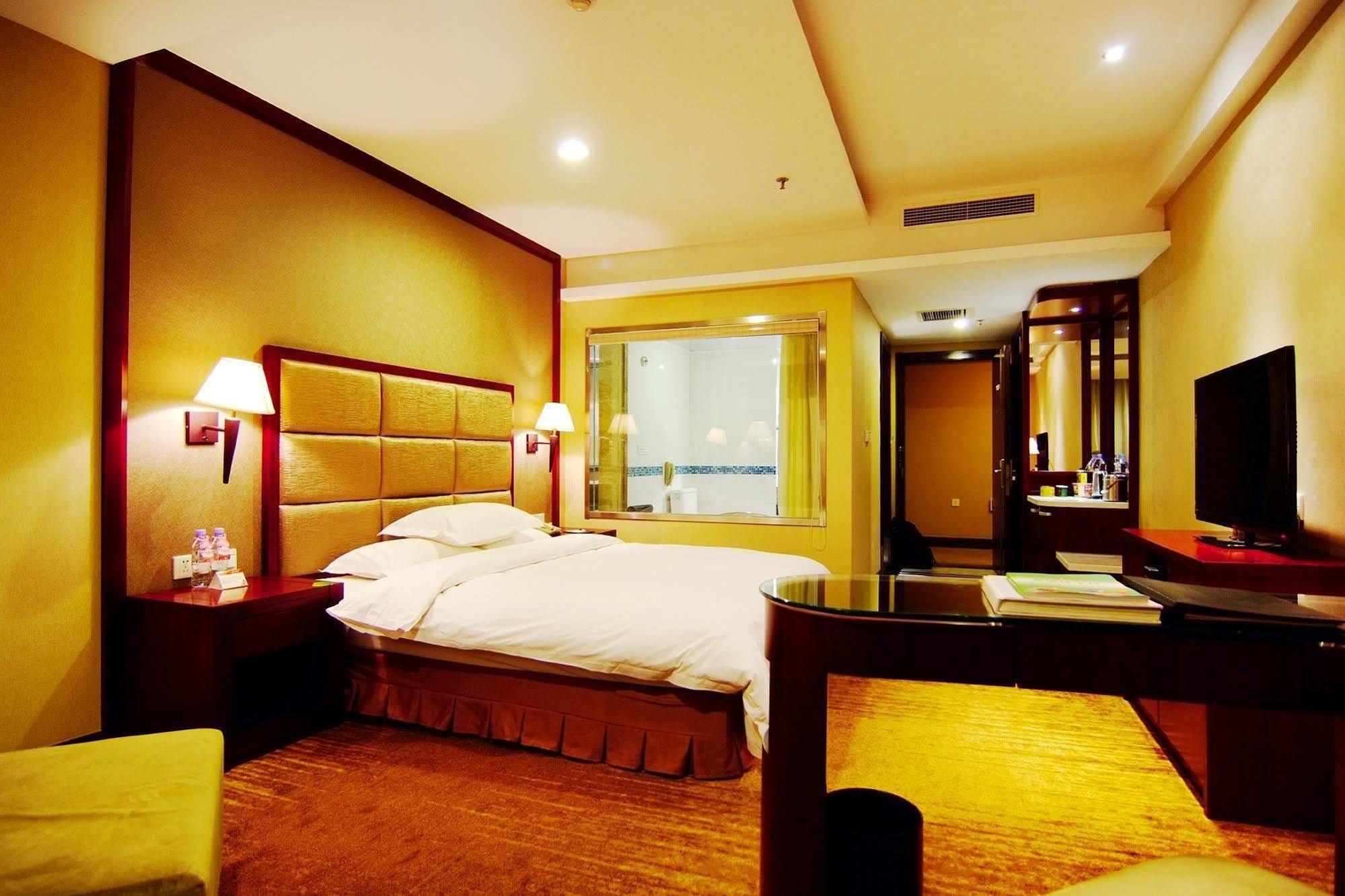 The Royal Fortune Hotel Shenyang Exterior foto